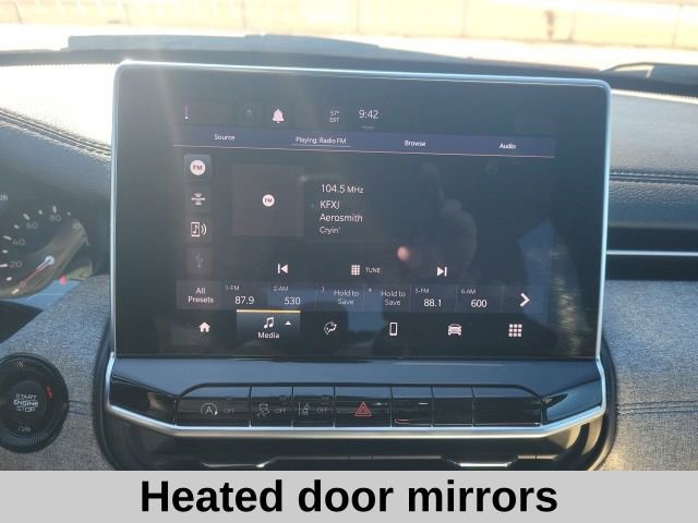 Used 2024 Jeep Compass Latitude image 8