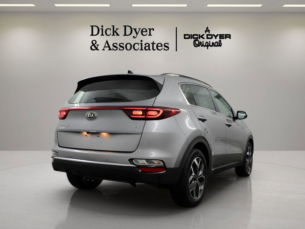 Used 2022 Kia Sportage EX w/ EX Technology Package image 2
