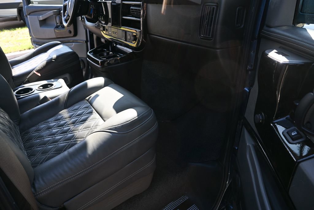Used 2023 Chevrolet Express 2500 Extended RWD image 16