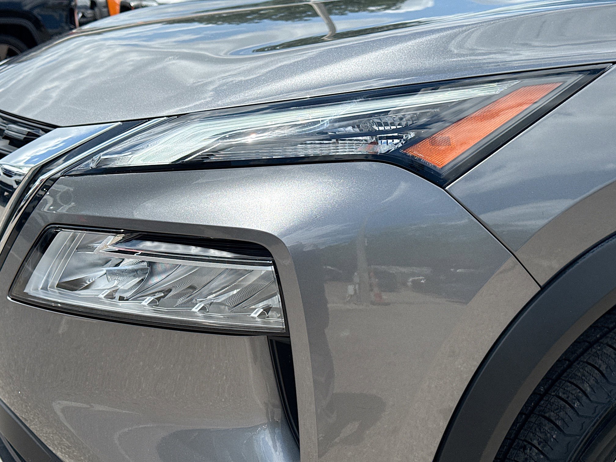 Used 2023 Nissan Rogue SV image 9