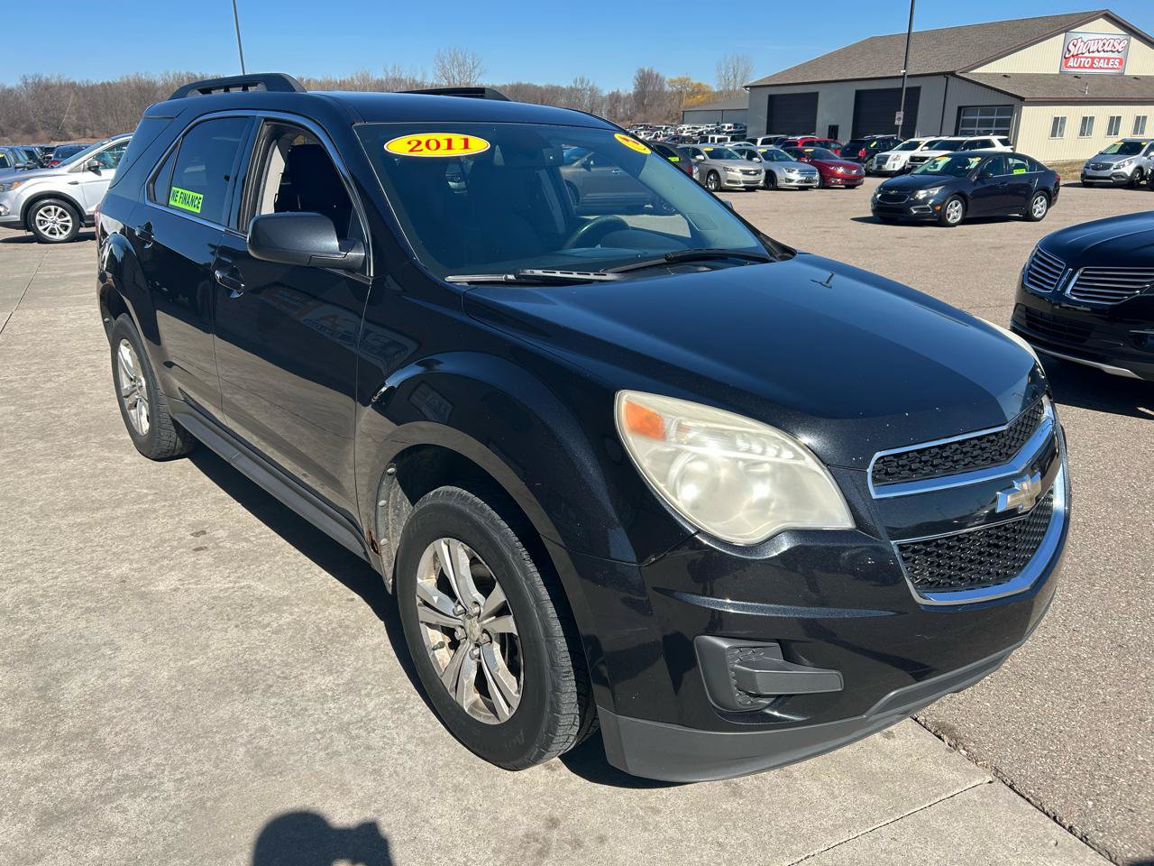 Used 2011 Chevrolet Equinox LT w/ Driver Convenience Package FWD image 3