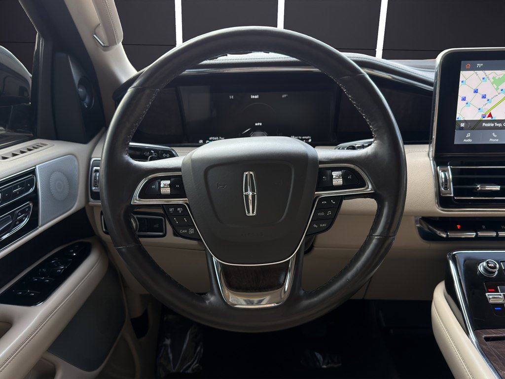 Used 2020 Lincoln Navigator L Reserve w/ Luxury Package AWD/4WD image 16
