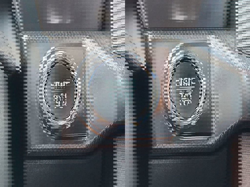 Used 2024 Ford F150 Platinum image 29