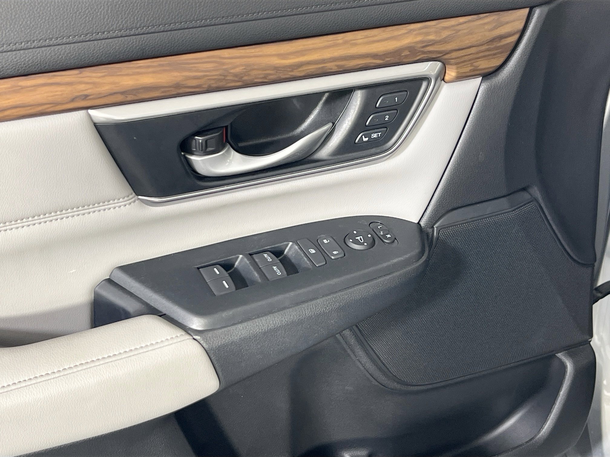 Used 2022 Honda CR-V EX-L image 17