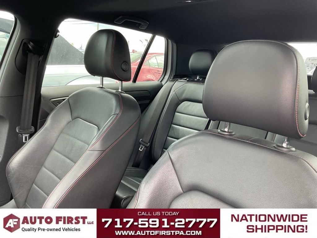 Used 2020 Volkswagen GTI SE FWD image 9