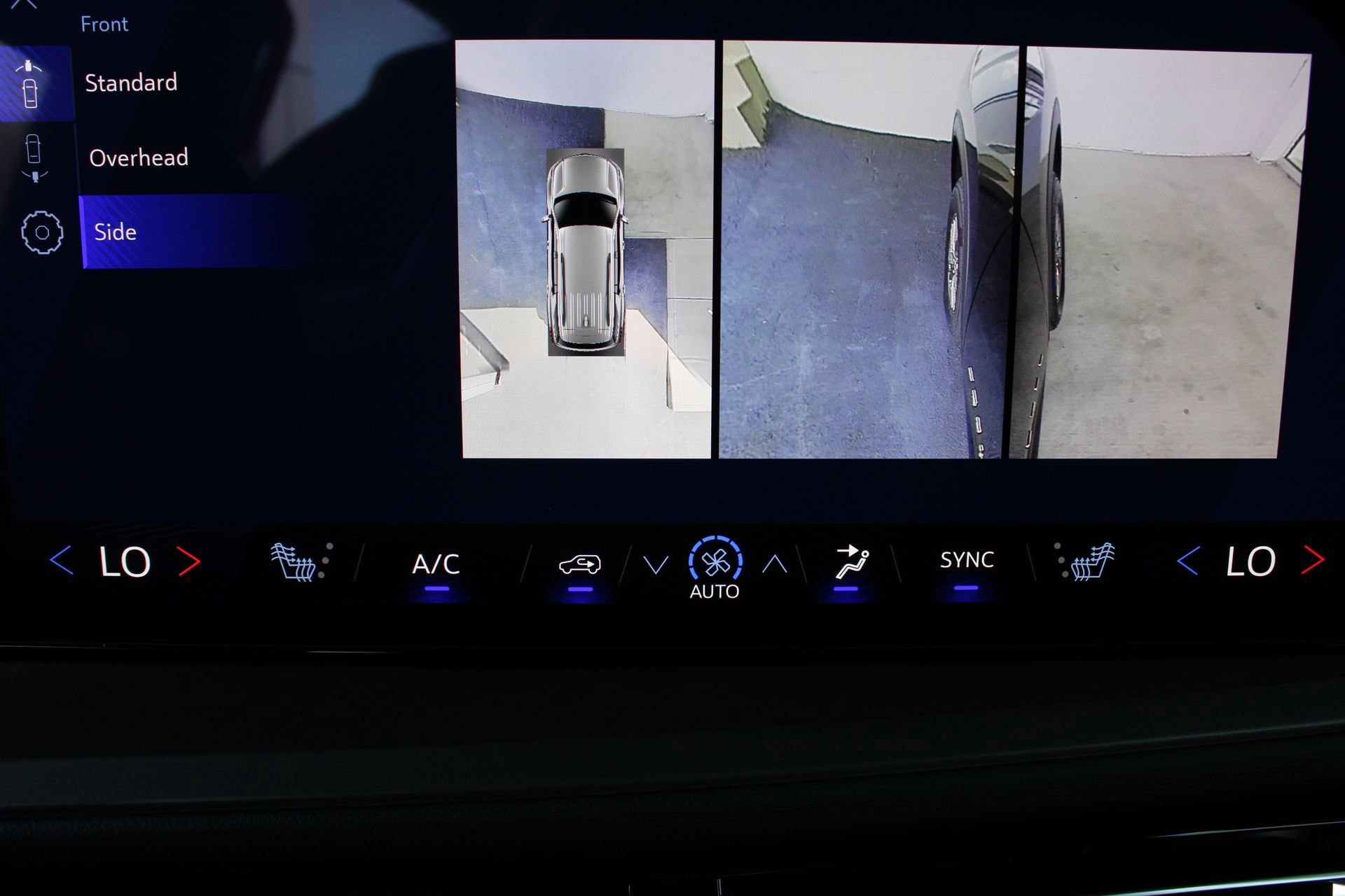 New 2026 Chevrolet Traverse LT w/ Driver Confidence Package FWD image 39