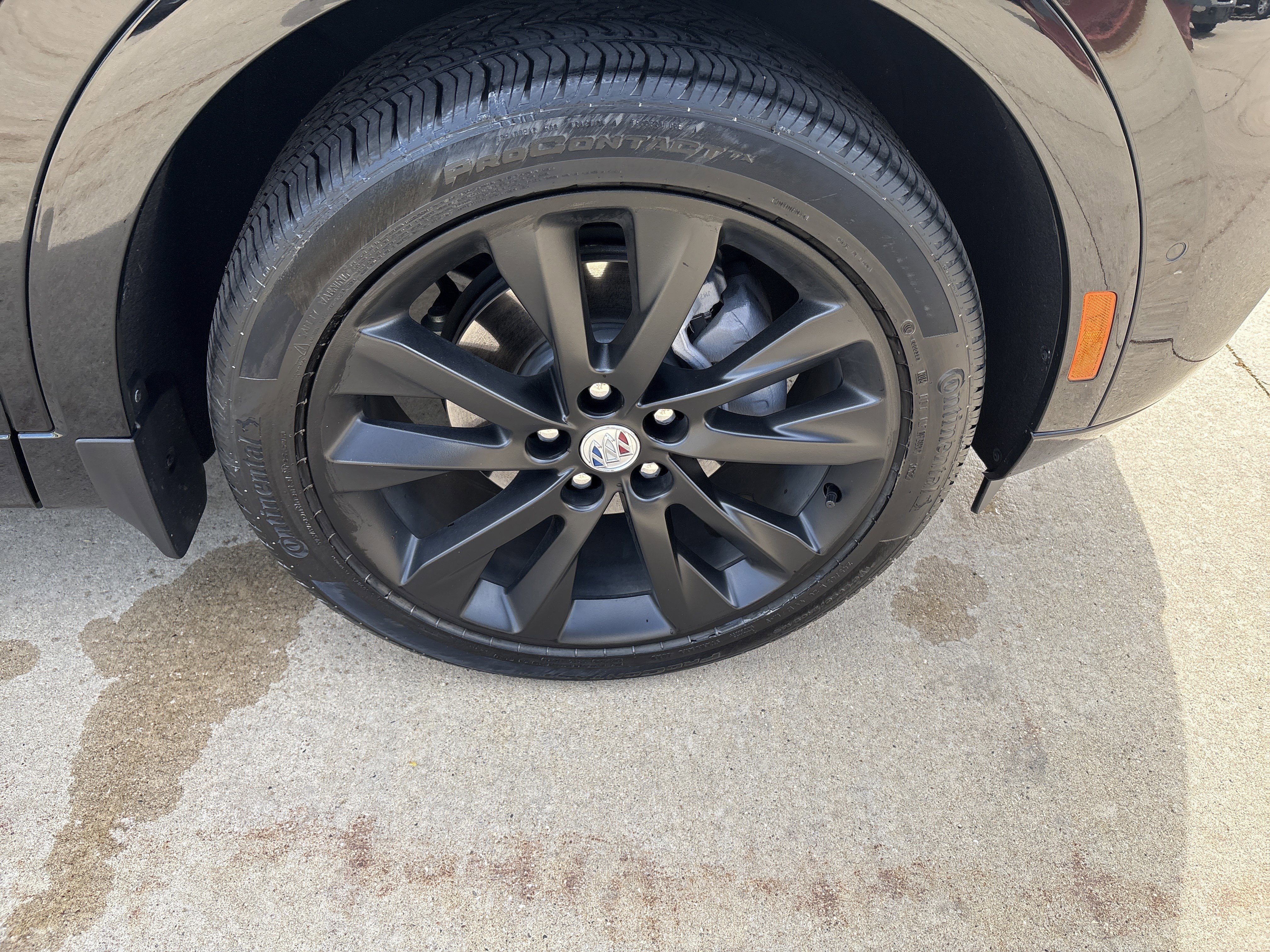 Used 2023 Buick Envision Avenir AWD/4WD image 9