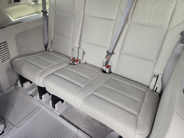 Used 2024 Cadillac Escalade ESV Sport Platinum AWD/4WD image 30