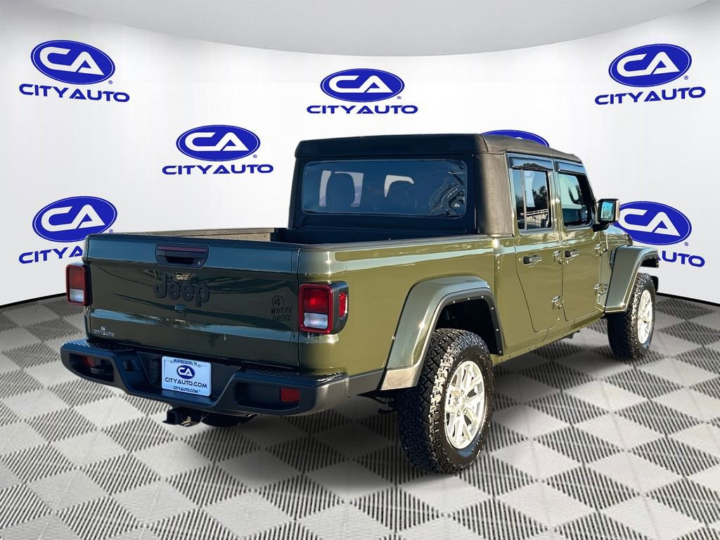 Used 2021 Jeep Gladiator Sport image 3