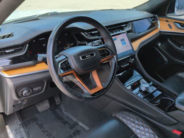 Used 2023 Jeep Grand Cherokee Summit AWD/4WD image 10