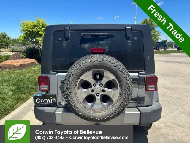 Used 2016 Jeep Wrangler Unlimited Sahara w/ Dual Top Group AWD/4WD image 5