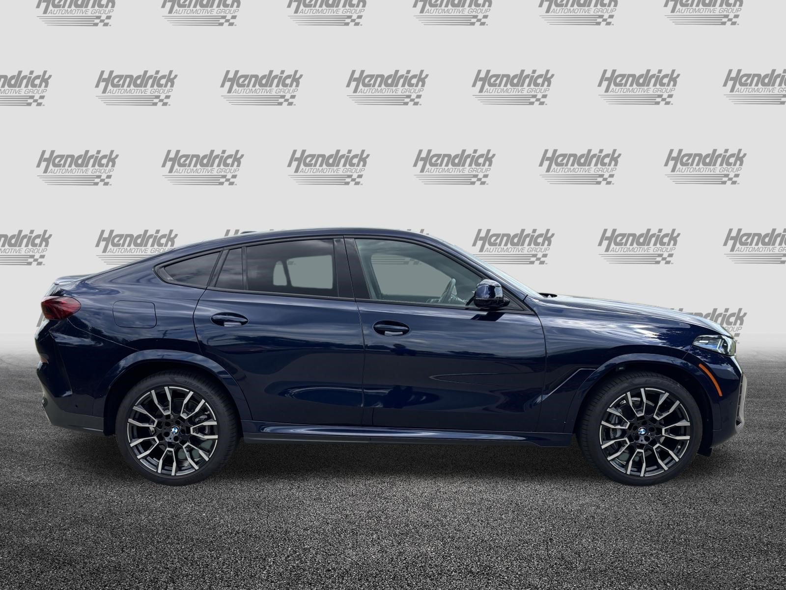 Certified 2026 BMW X6 xDrive40i AWD/4WD image 11