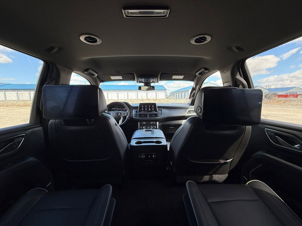 Used 2021 GMC Yukon XL SLT w/ Rear Media and Nav Package image 12