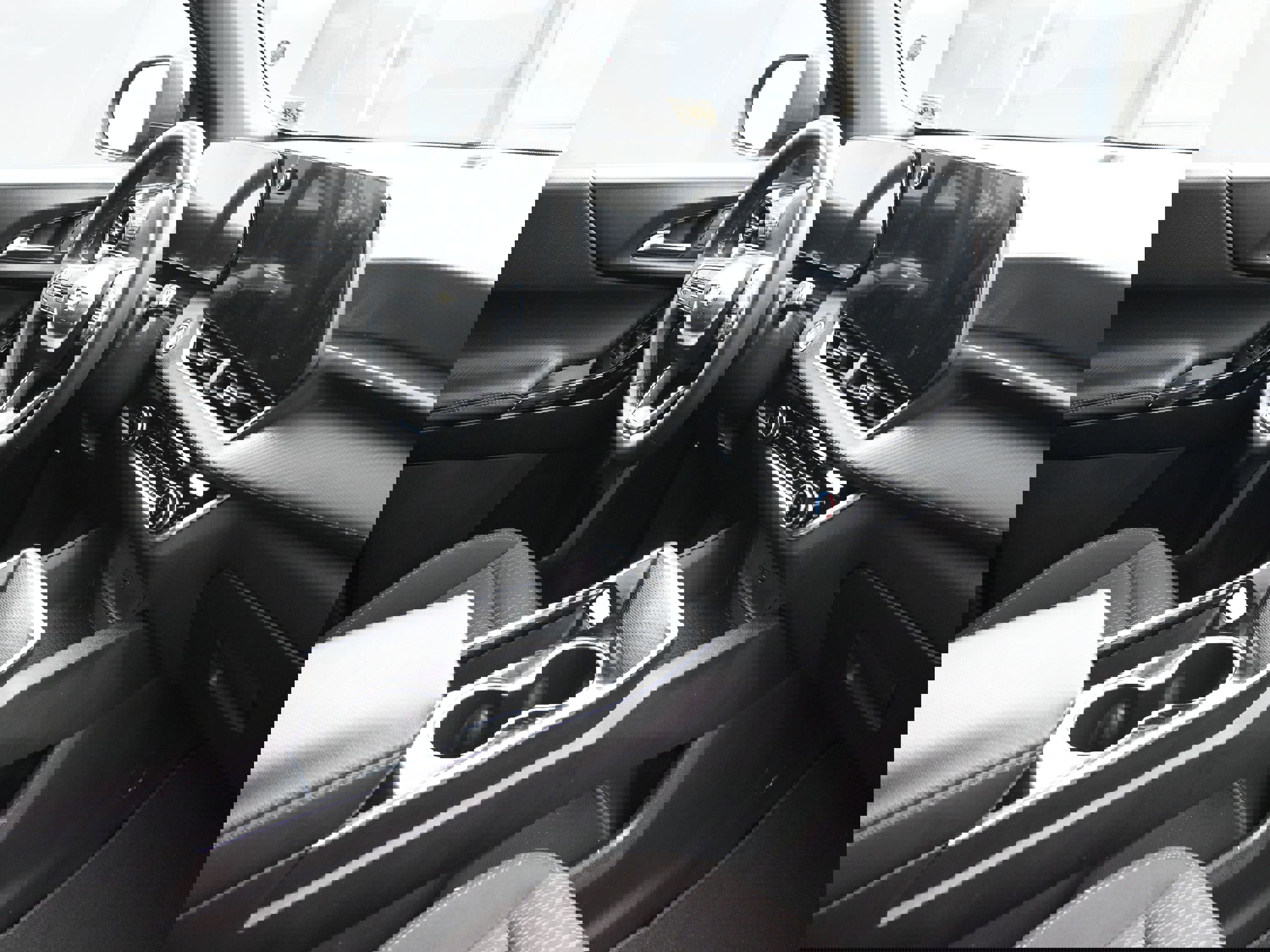 Used 2025 Chevrolet Equinox LT w/ Safety and Technology Package image 28