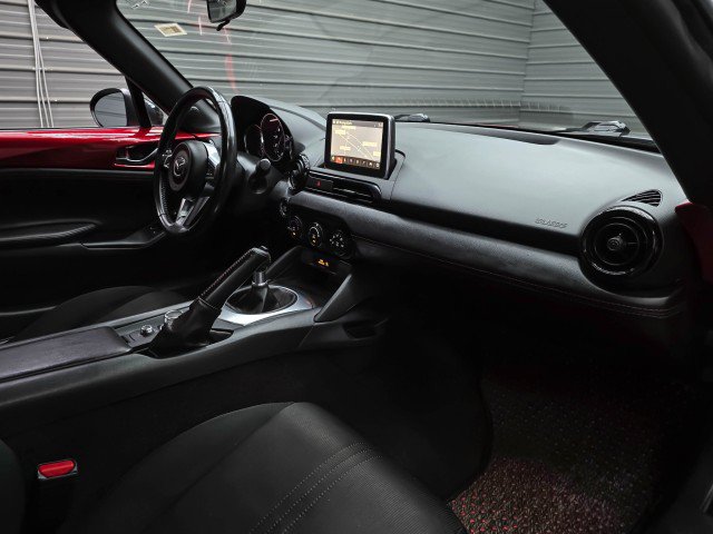 Used 2016 MAZDA MX-5 Miata Club RWD image 14