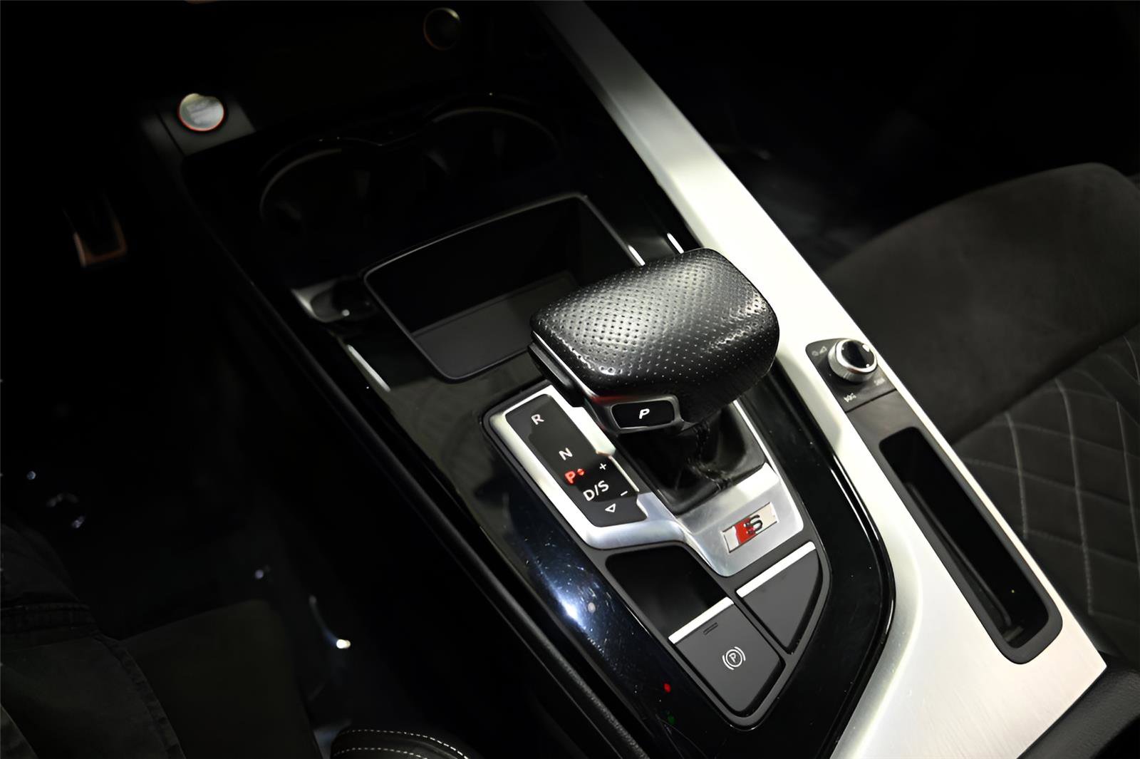 Used 2021 Audi S4 Premium w/ Convenience Package image 22