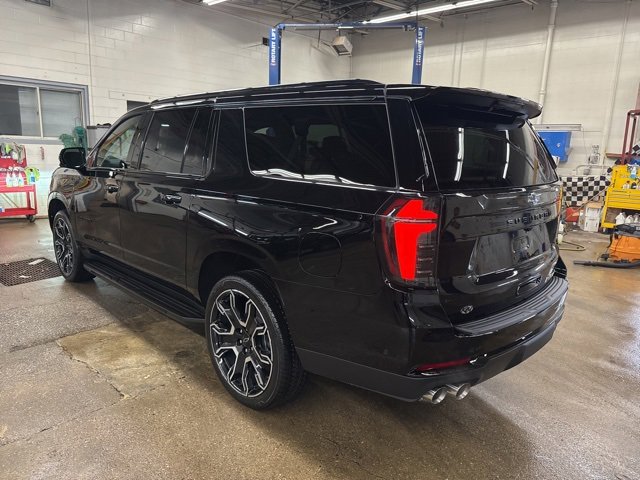 New 2026 Chevrolet Suburban RST w/ RST Capability Package image 4