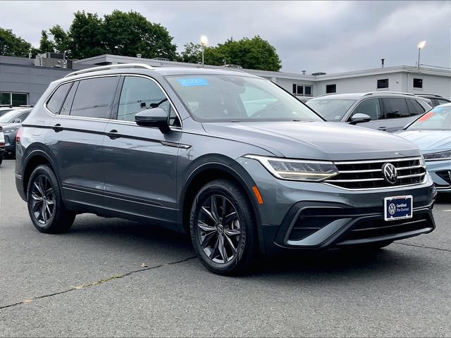 Used 2023 Volkswagen Tiguan SE w/ Panoramic Sunroof Package AWD/4WD image 1