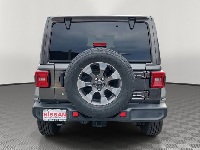 Used 2018 Jeep Wrangler Unlimited Sahara image 3