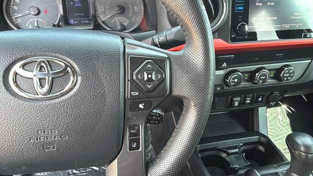 Used 2019 Toyota Tacoma TRD Sport AWD/4WD image 23