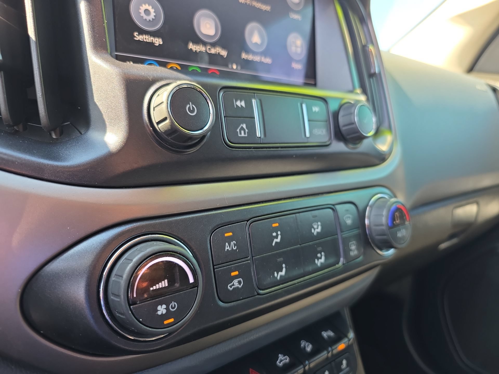 Used 2022 Chevrolet Colorado Z71 RWD image 28