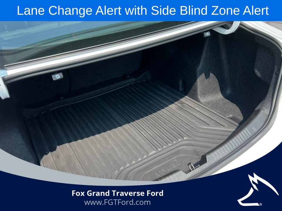 Used 2024 Chevrolet Malibu RS FWD image 30