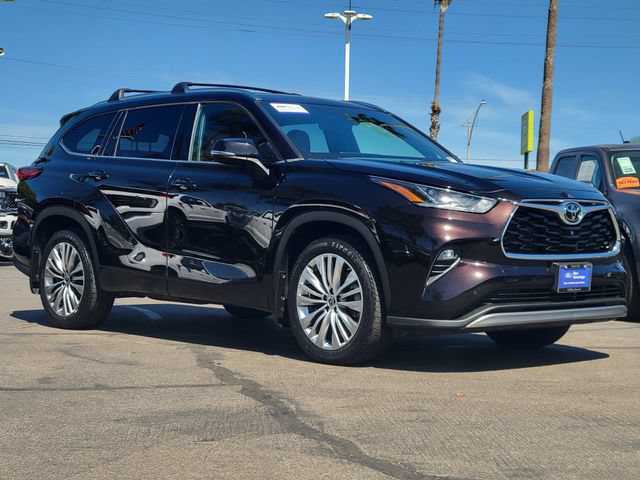 Used 2022 Toyota Highlander Platinum FWD image 32