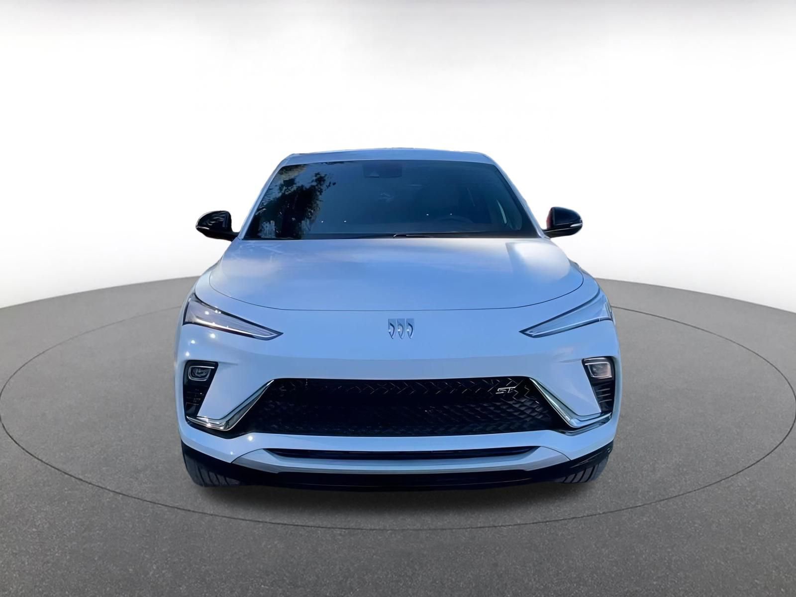 Used 2025 Buick Envista Sport Touring image 3