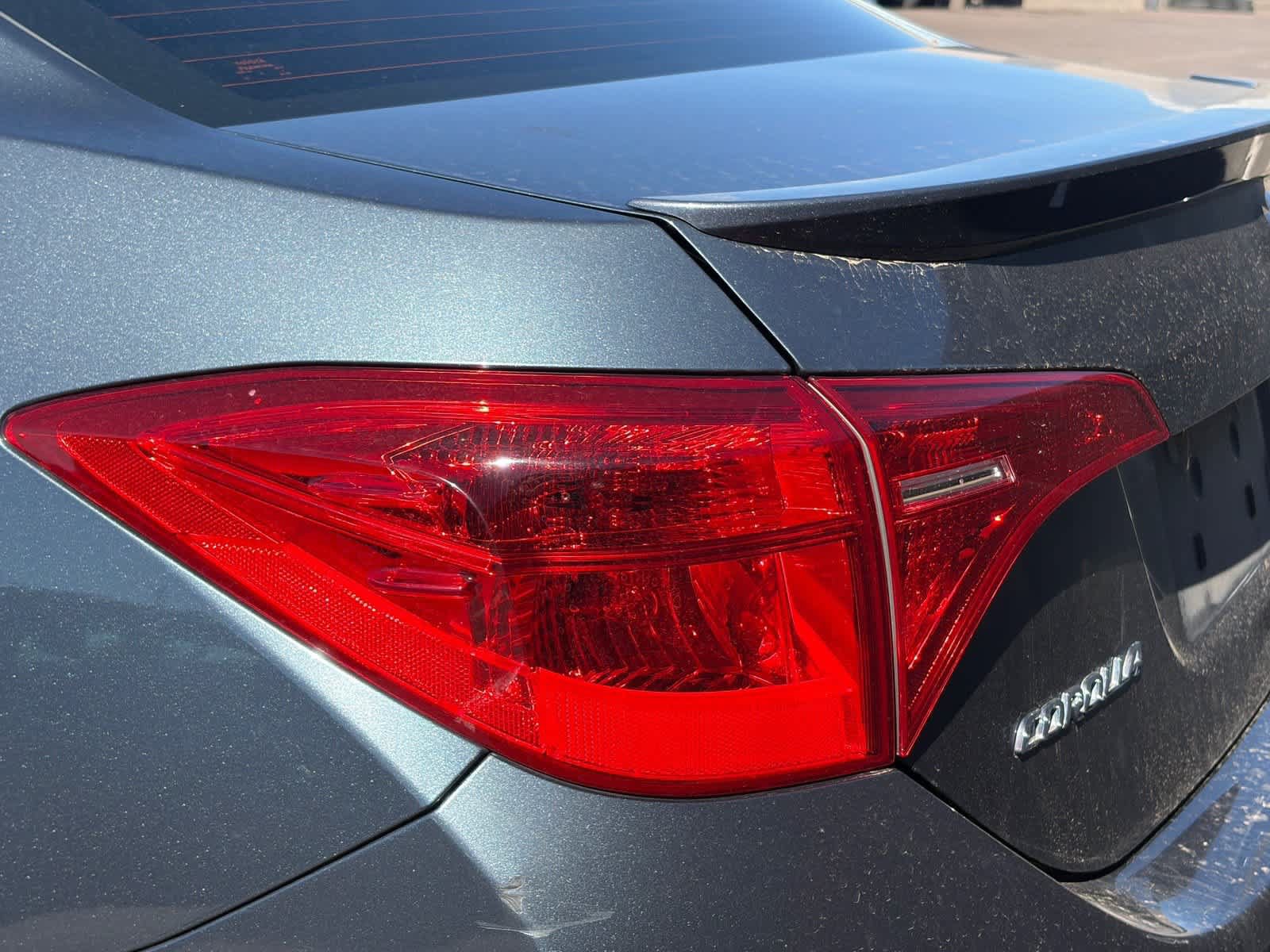 Used 2019 Toyota Corolla SE w/ Carpet Mat Package (TMS) FWD image 16