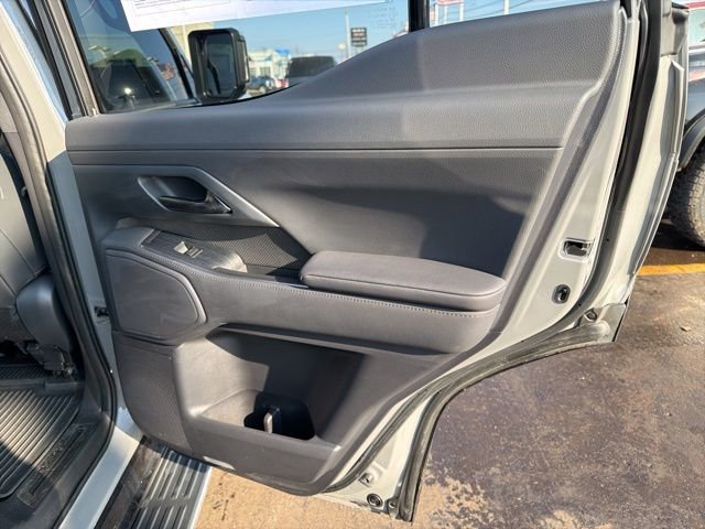 Used 2025 Lexus GX 550 w/ Accessory Package (2T) image 22