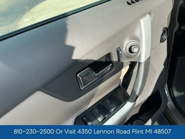 Used 2013 Ford Edge SEL FWD image 16