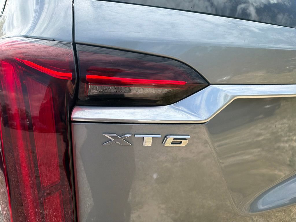 Used 2025 Cadillac XT6 Premium Luxury FWD image 13