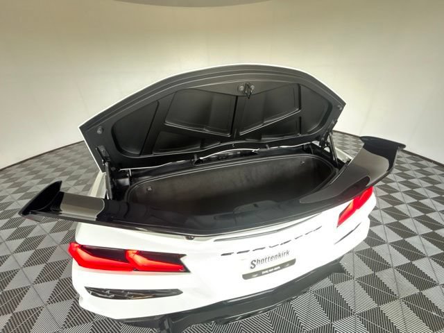 Used 2023 Chevrolet Corvette Z06 w/ Z07 Performance Package RWD image 20