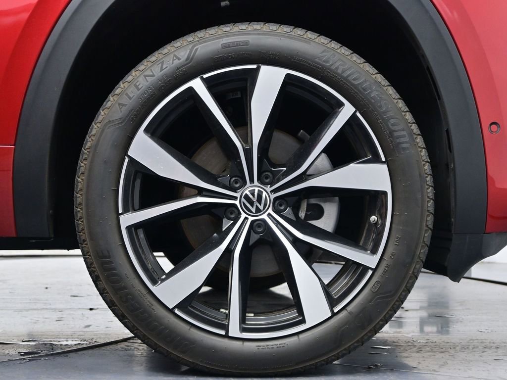 Used 2024 Volkswagen Atlas SEL Premium R-Line image 55