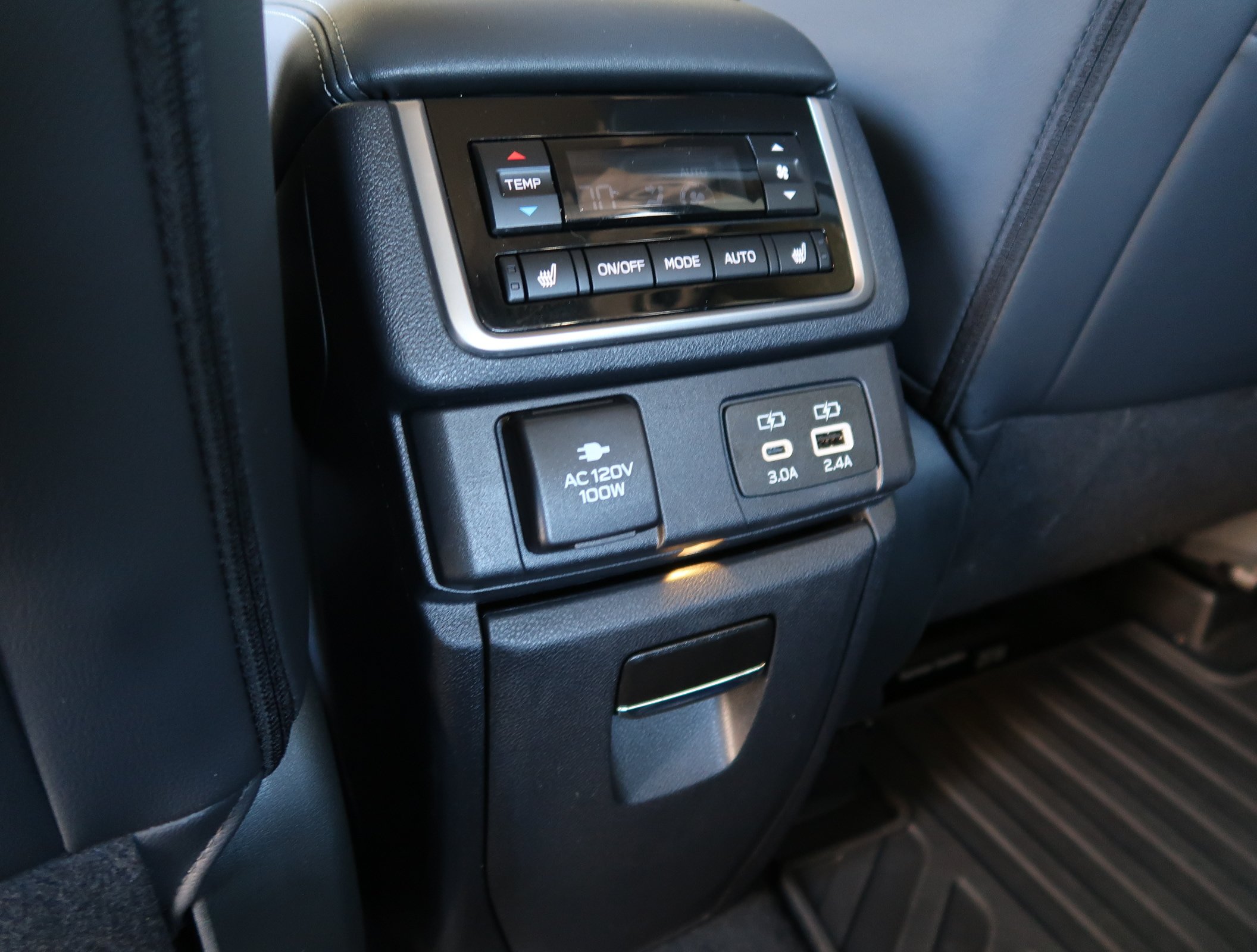 Used 2024 Subaru Ascent Touring w/ Popular Package #2 AWD/4WD image 33