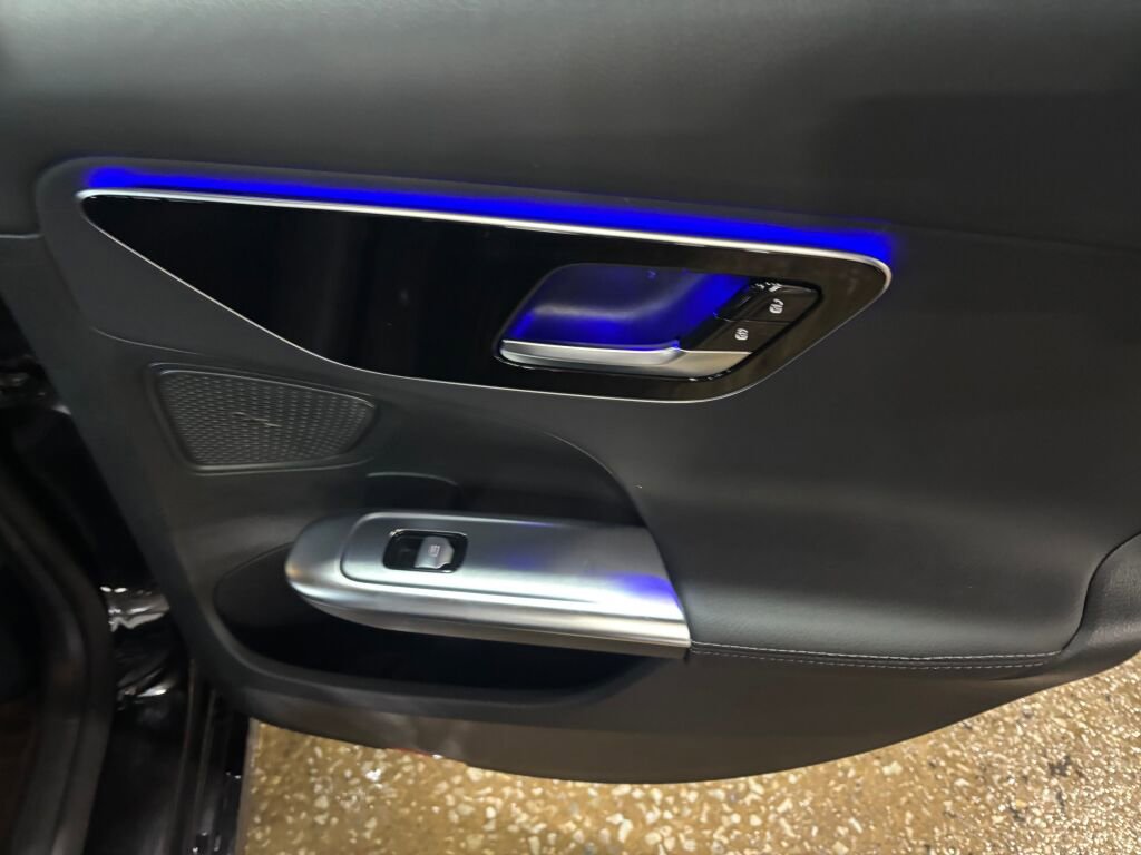 New 2026 Mercedes-Benz GLC 300 4MATIC image 16