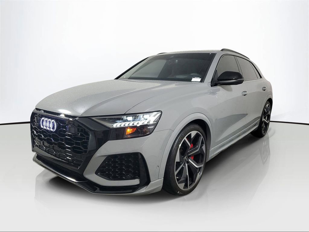 Used 2024 Audi RS Q8 w/ Black Optic Package image 3