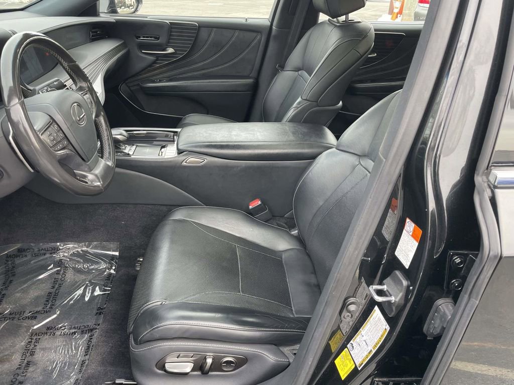 Used 2020 Lexus LS 500 w/ Accessory Package (Z2) image 28