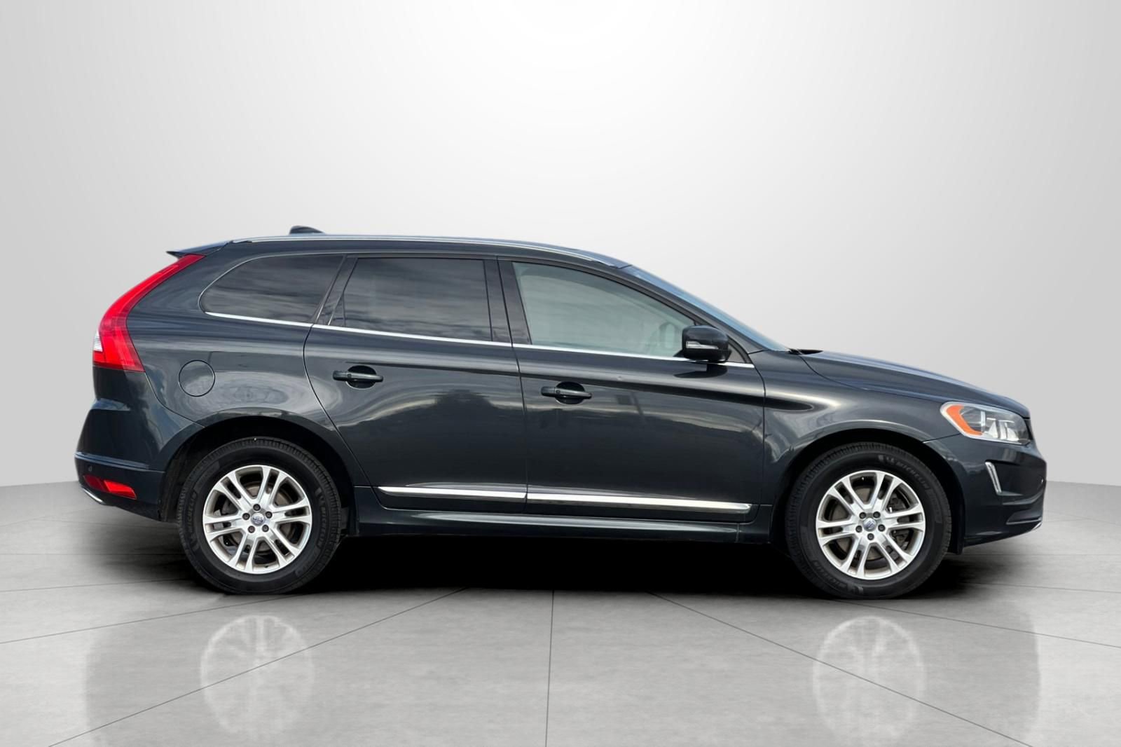 Used 2015 Volvo XC60 T5 image 3