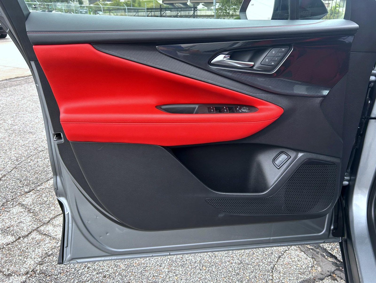 Certified 2025 Chevrolet Blazer EV RS AWD/4WD image 10