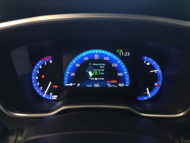 Used 2022 Toyota Corolla Cross XLE w/ Convenience Package FWD image 18