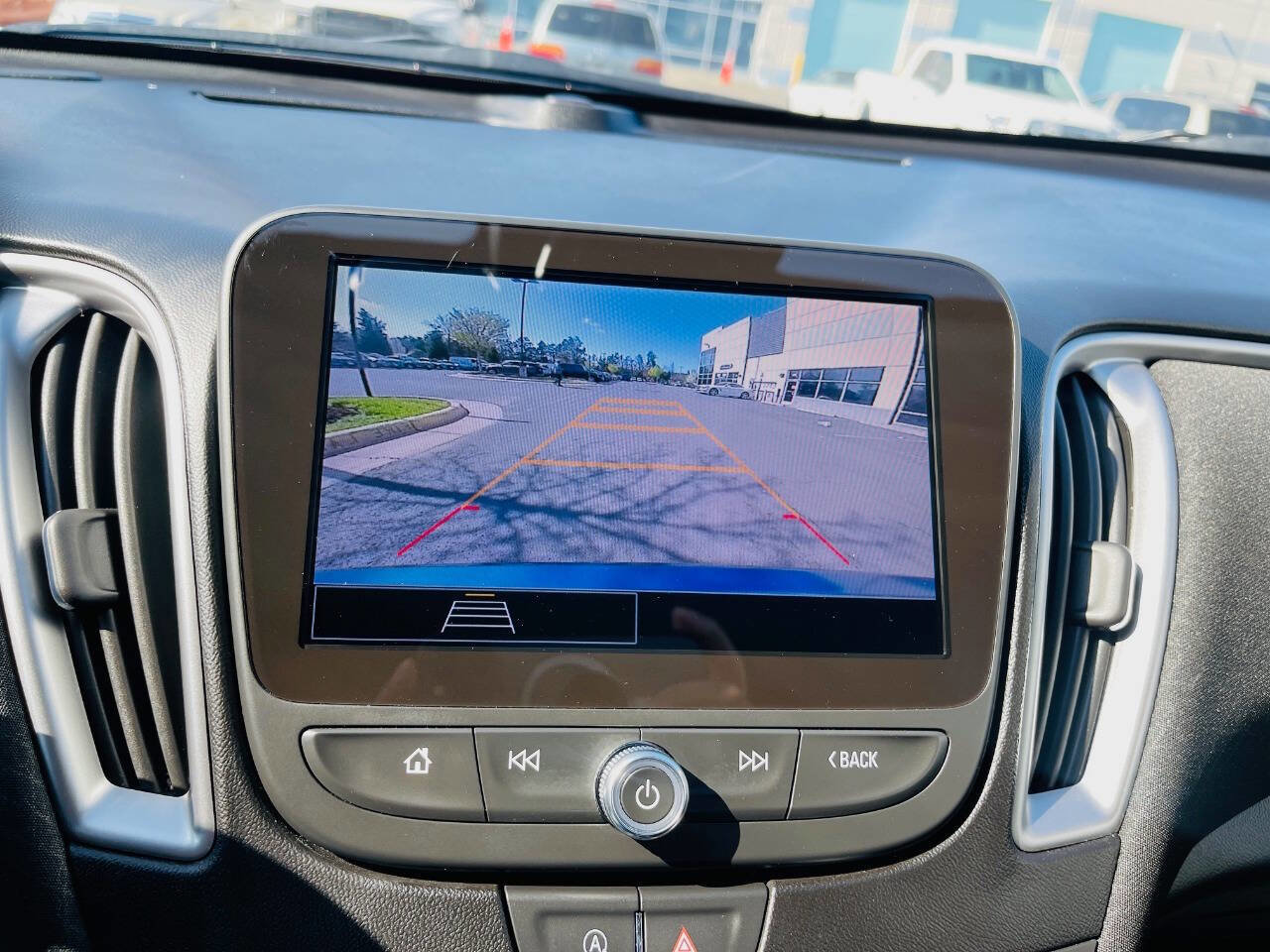 Used 2024 Chevrolet Malibu LT image 36