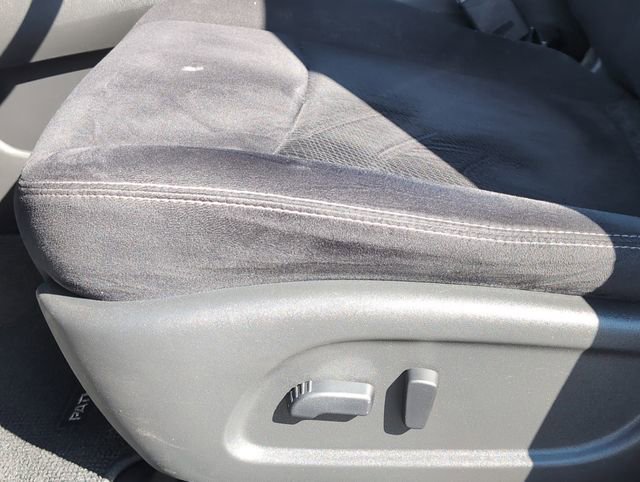 Used 2013 Nissan Pathfinder SV image 14