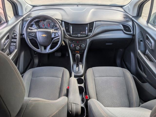 Used 2022 Chevrolet Trax LS w/ Tint and Cruise Package AWD/4WD image 11