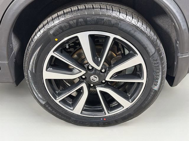 Certified 2019 Nissan Rogue SL w/ Premium Package AWD/4WD image 33