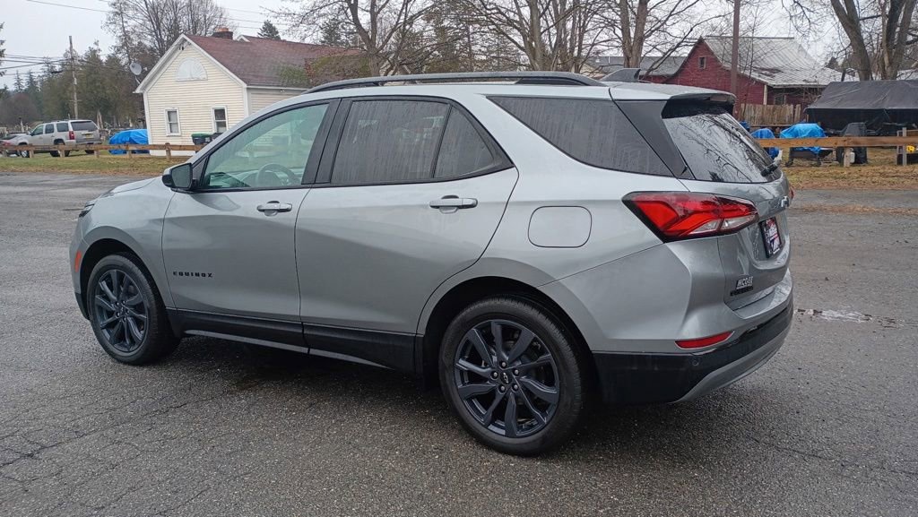 Used 2024 Chevrolet Equinox RS AWD/4WD image 4