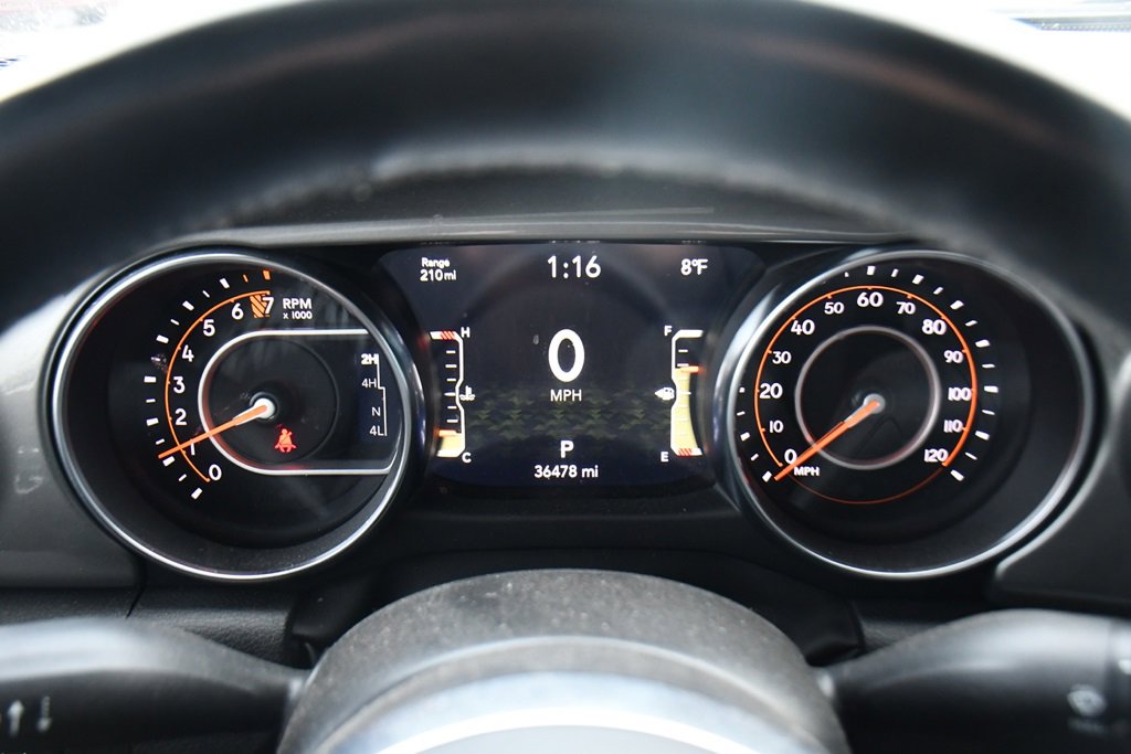 Used 2022 Jeep Gladiator Overland w/ Cold Weather Group image 22