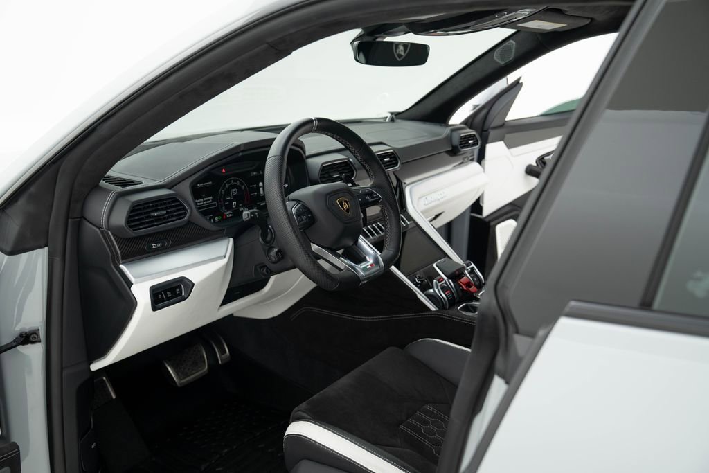 Used 2024 Lamborghini Urus S AWD/4WD image 14