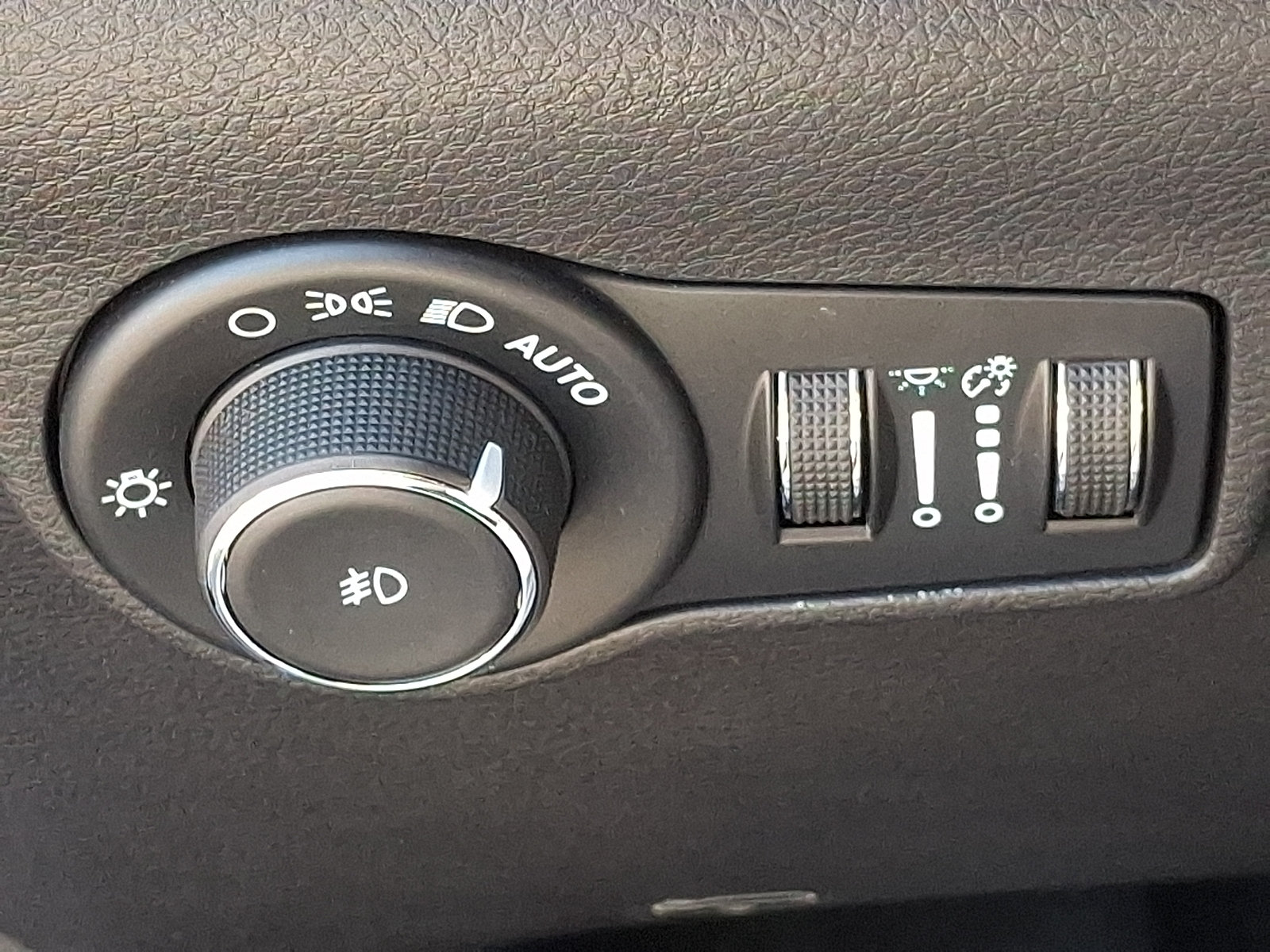Used 2024 Jeep Compass Latitude AWD/4WD image 26