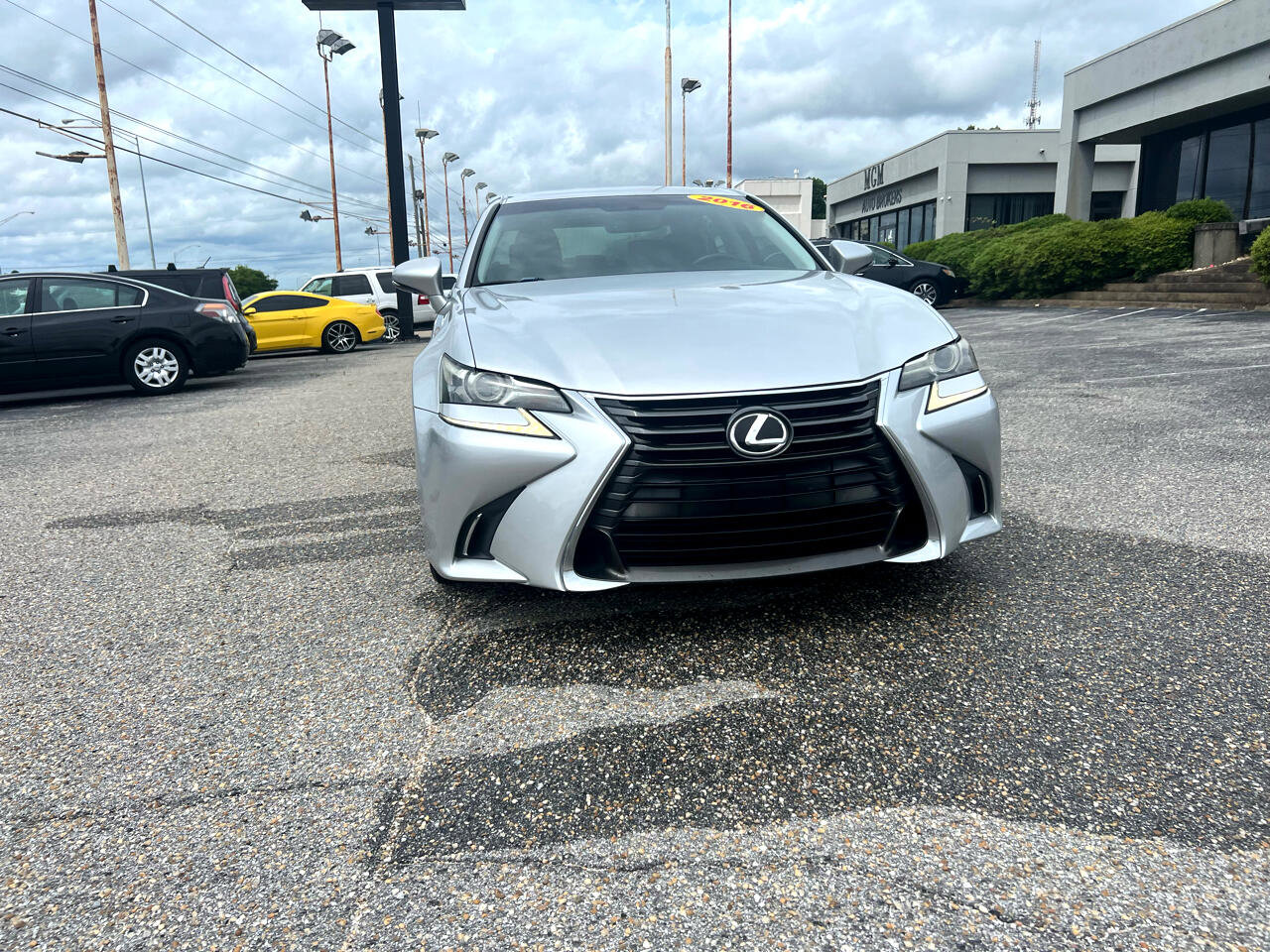 Used 2016 Lexus GS 200t image 4